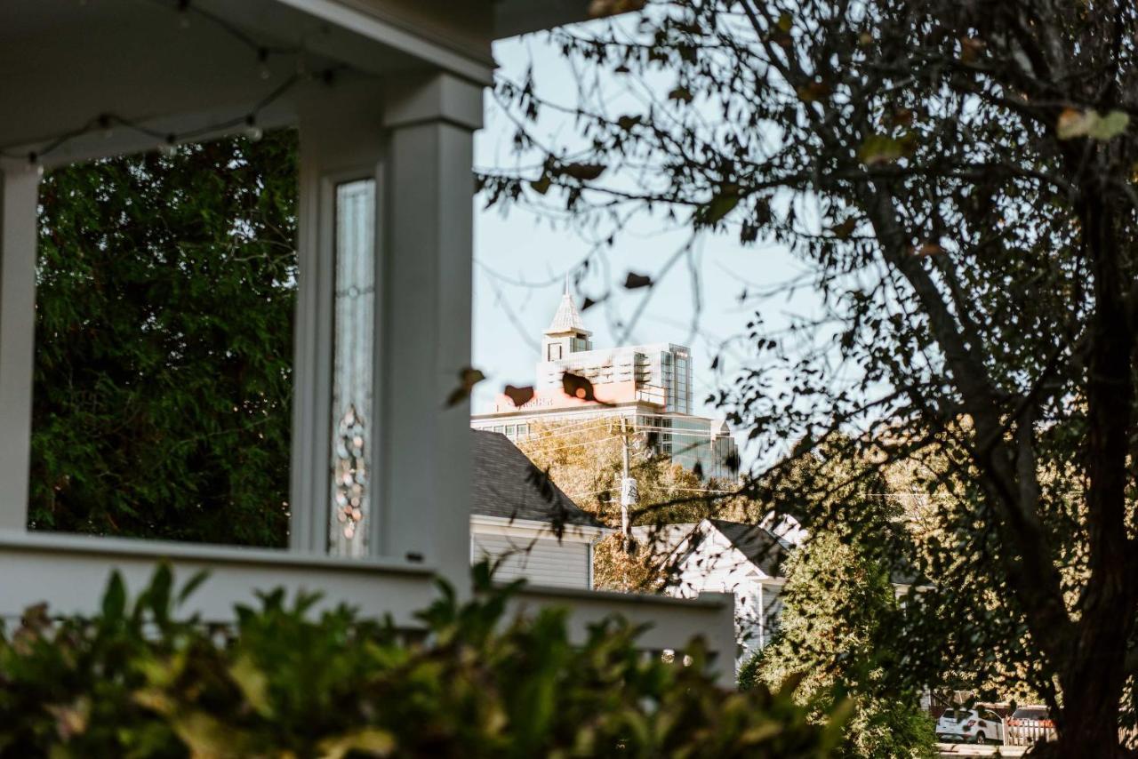 Home With Outdoor Oasis In Downtown Raleigh! Bagian luar foto